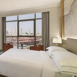 زيارة الفندق